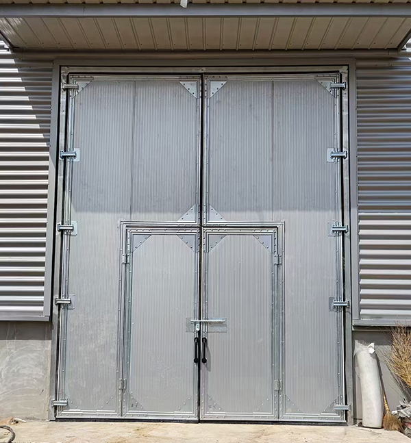 泾川工业平开门