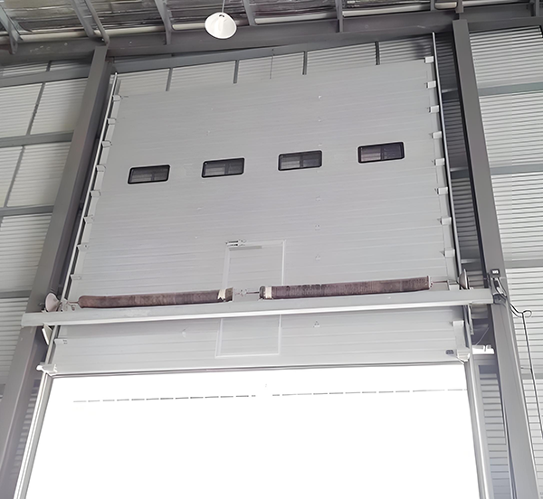 泾川工业滑升门