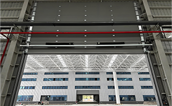 泾川工业提升门