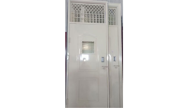 泾川学校教室门