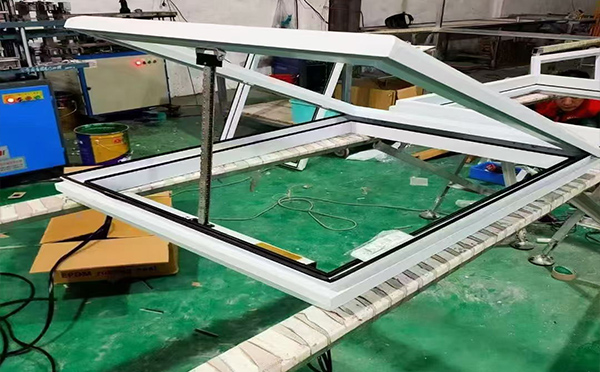 某地下车库出入口泾川排烟窗配置工程