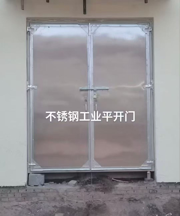 不锈钢泾川工业平开门在现代工业场景中的应用实践