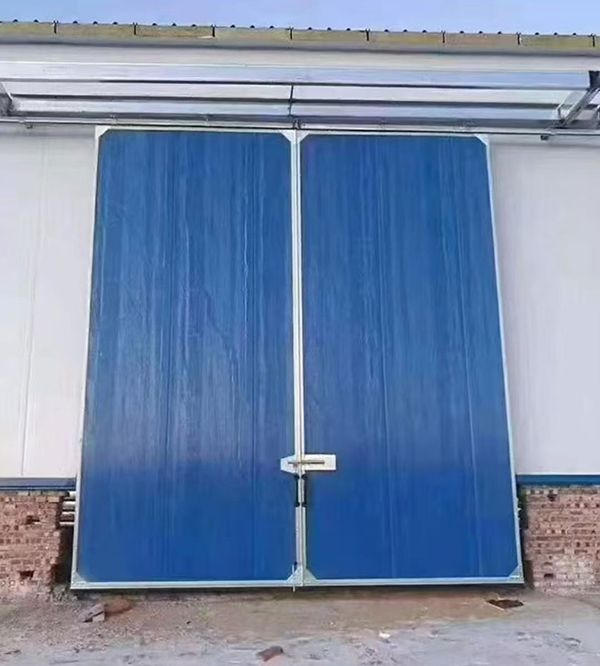 泾川工业门在大型仓储物流通道中的应用实例